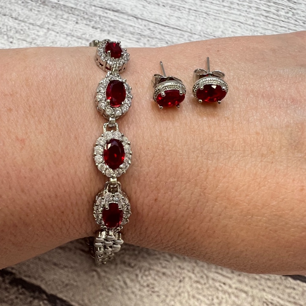 BRACELET AND EARRING SET RED (4143711)